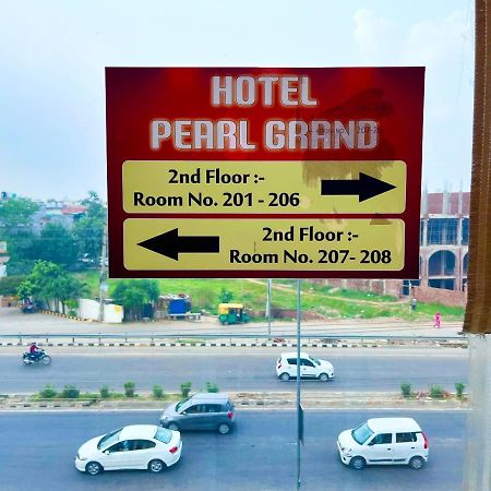 Hotel The Pearl, Zirakpur - A Luxury Family Hotel Chandigarh Bagian luar foto