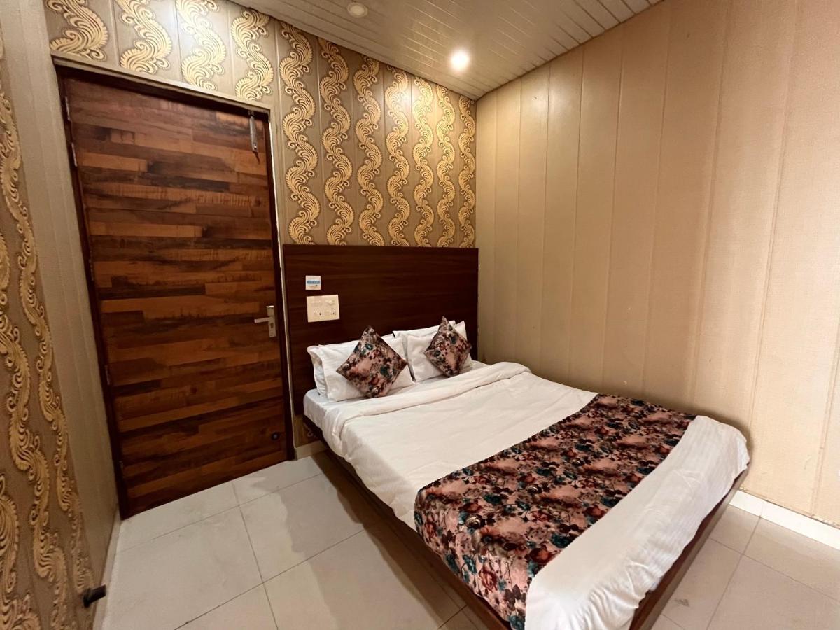 Hotel The Pearl, Zirakpur - A Luxury Family Hotel Chandigarh Bagian luar foto